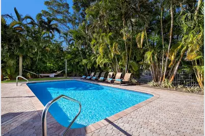 125 Crescent Drive, Anna Maria, FL 34216 - Photo 21