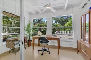 2003 Tetlow Pl, Sarasota, FL 34239 - Photo 11