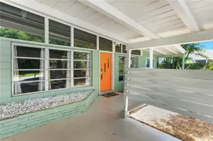 2005 Tetlow Pl, Sarasota, FL 34239 - Photo 3