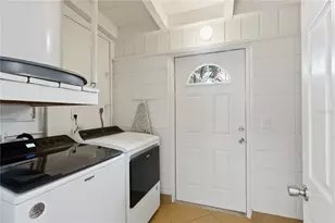 2005 Tetlow Pl, Sarasota, FL 34239 - Photo 19