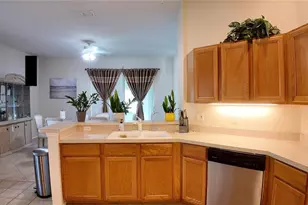 207 39th St E, Bradenton, FL 34208 - Photo 13