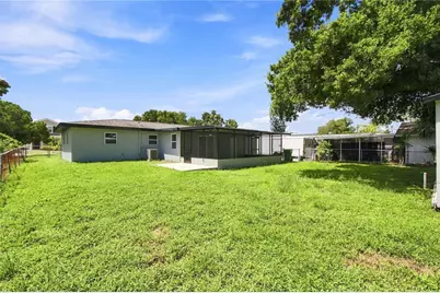 3102 19th Avenue W, Bradenton, FL 34205 - Photo 3