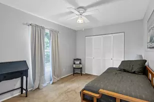 6733 Pennsylvania Ave, Sarasota, FL 34243 - Photo 17