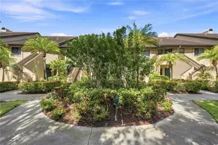 5726 Ashton Lake Dr, Sarasota, FL 34231 - Photo 3