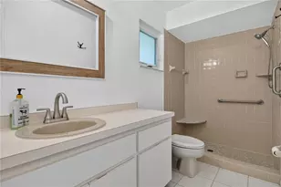 4825 Huntleigh Dr, Sarasota, FL 34233 - Photo 25