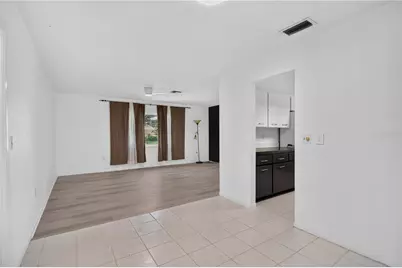 4825 Huntleigh Drive, Sarasota, FL 34233 - Photo 9
