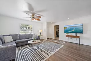 1211 Angela Maria Rd, Sarasota, FL 34243 - Photo 5