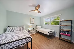 1211 Angela Maria Rd, Sarasota, FL 34243 - Photo 19