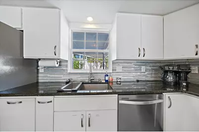 1211 Angela Maria Road, Sarasota, FL 34243 - Photo 11