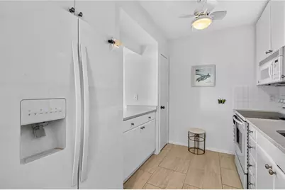 1212 Ben Franklin Drive #1205, Sarasota, FL 34236 - Photo 13