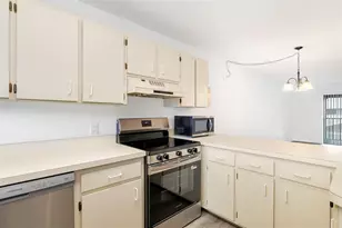 6033 34th Street W, Bradenton, FL 34210 - Photo 11