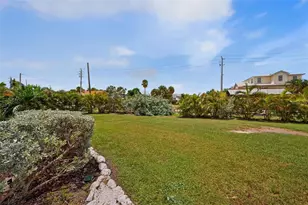 401 63rd St, Holmes Beach, FL 34217 - Photo 41