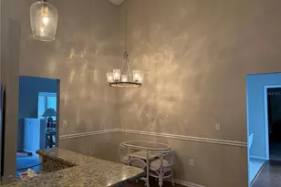 4007 78th Pl E, Sarasota, FL 34243 - Photo 15