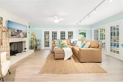 6343 Hollywood Boulevard, Sarasota, FL 34231 - Photo 9