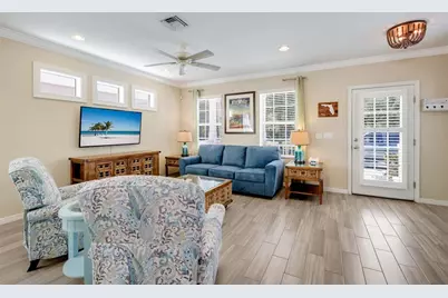 12566 Shimmering Oak Circle, Venice, FL 34293 - Photo 5