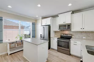 12566 Shimmering Oak Cir, Venice, FL 34293 - Photo 11