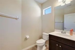 12566 Shimmering Oak Cir, Venice, FL 34293 - Photo 15