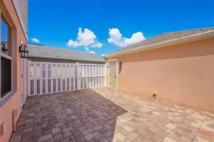 12566 Shimmering Oak Cir, Venice, FL 34293 - Photo 27