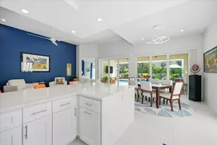 5735 Ferrara Dr, Sarasota, FL 34238 - Photo 11