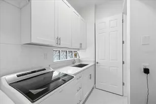 5735 Ferrara Dr, Sarasota, FL 34238 - Photo 55