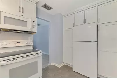 1858 Boyce #A, Sarasota, FL 34239 - Photo 15