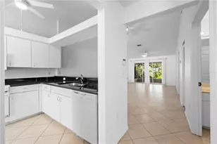 630 N Jefferson Ave, Sarasota, FL 34237 - Photo 3