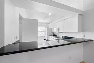 630 N Jefferson Ave, Sarasota, FL 34237 - Photo 11