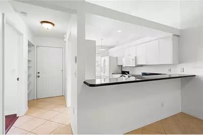 630 N Jefferson Avenue #19, Sarasota, FL 34237 - Photo 9