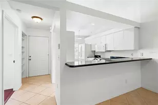 630 N Jefferson Ave, Sarasota, FL 34237 - Photo 9