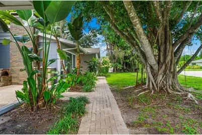 2488 Davis Boulevard, Sarasota, FL 34237 - Photo 5