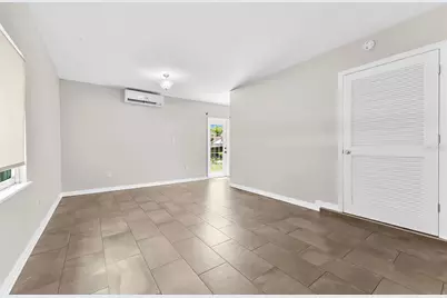 2488 Davis Boulevard, Sarasota, FL 34237 - Photo 21