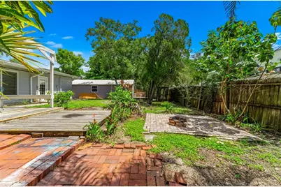 2488 Davis Boulevard, Sarasota, FL 34237 - Photo 33