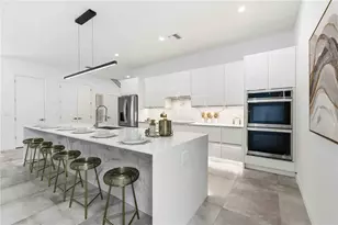 1671 Arlington St, Sarasota, FL 34239 - Photo 9