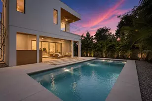 1671 Arlington St, Sarasota, FL 34239 - Photo 3