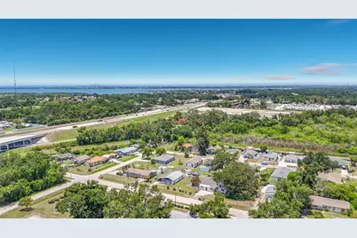 220 29th Street E, Palmetto, FL 34221 - Photo 9