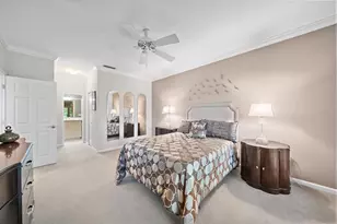 4942 Kestral Park Cir, Sarasota, FL 34231 - Photo 5