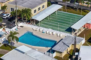 251 Southwinds Dr, Sarasota, FL 34231 - Photo 37