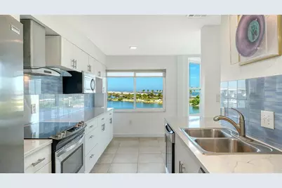 174 Golden Gate Point #43, Sarasota, FL 34236 - Photo 15