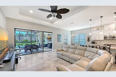 8716 Amaretto Avenue, Sarasota, FL 34238 - Photo 5