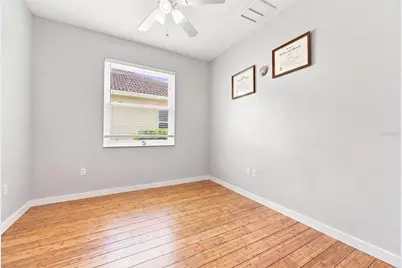 7707 33rd Street E, Sarasota, FL 34243 - Photo 31