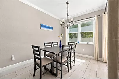 7707 33rd Street E, Sarasota, FL 34243 - Photo 9