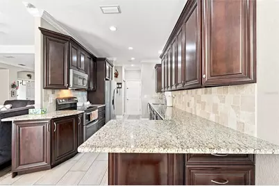 7707 33rd Street E, Sarasota, FL 34243 - Photo 13