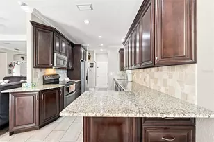 7707 33rd St E, Sarasota, FL 34243 - Photo 13