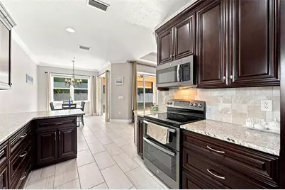7707 33rd Street E, Sarasota, FL 34243 - Photo 17