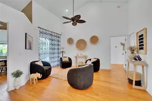 4739 Spring Meadow Ln, Sarasota, FL 34233 - Photo 15