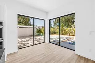 2345 Temple St, Sarasota, FL 34239 - Photo 17