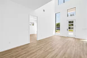 2345 Temple St, Sarasota, FL 34239 - Photo 9