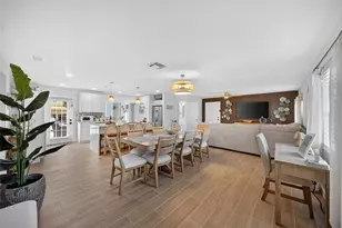 507 59th St, Bradenton Beach, FL 34217 - Photo 5