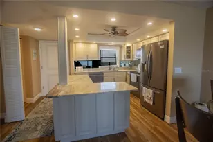 4525 Cove Cir, Saint Petersburg, FL 33708 - Photo 3