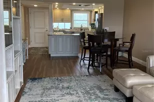 4525 Cove Cir, Saint Petersburg, FL 33708 - Photo 7